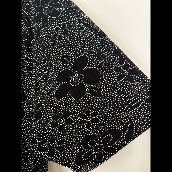 Frazier Lawrence black/white textured dots short sleeved beautiful blouse, XL - Picture 3 of 6